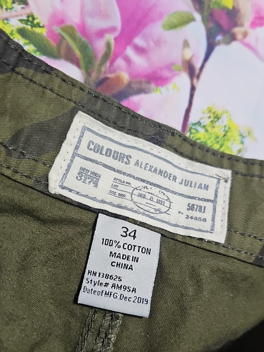 Alexander Julian Green Camouflage Cargo Shorts Size 34
